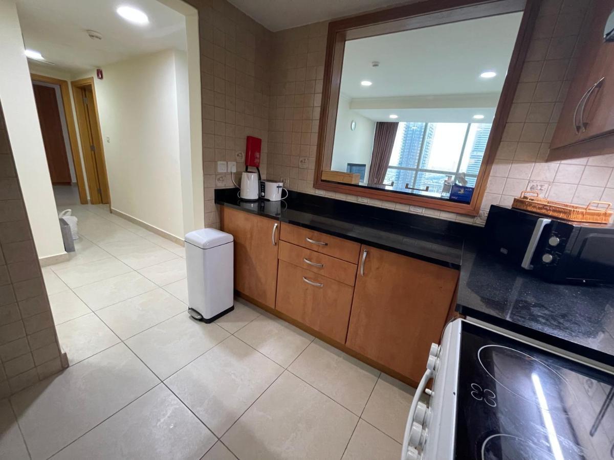 Metro Premium Location Spacious 2 Bedroom Right Next To The Metro Apartment