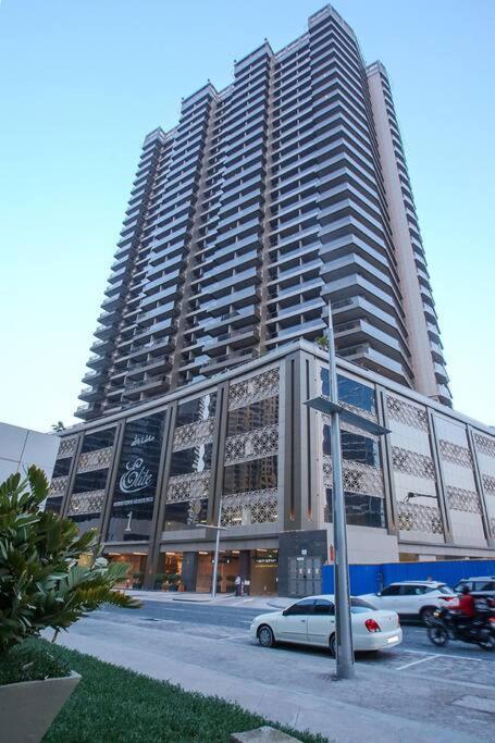 Amazing Studio In Downtown With Burj Khalifa View Dubái