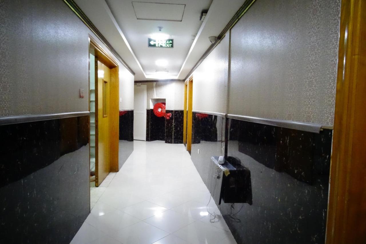 Super Oyo 945 Dream Touch Hotell