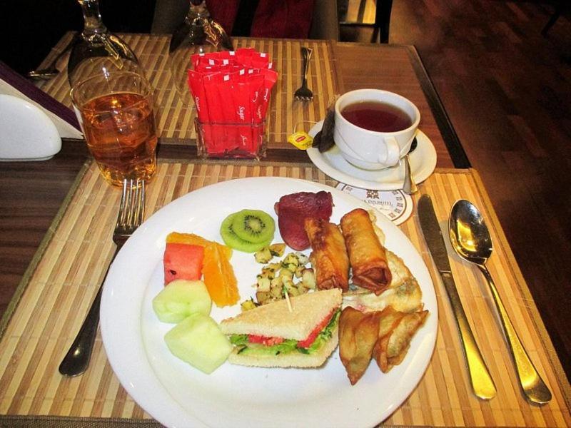 Deira Hotell 2*