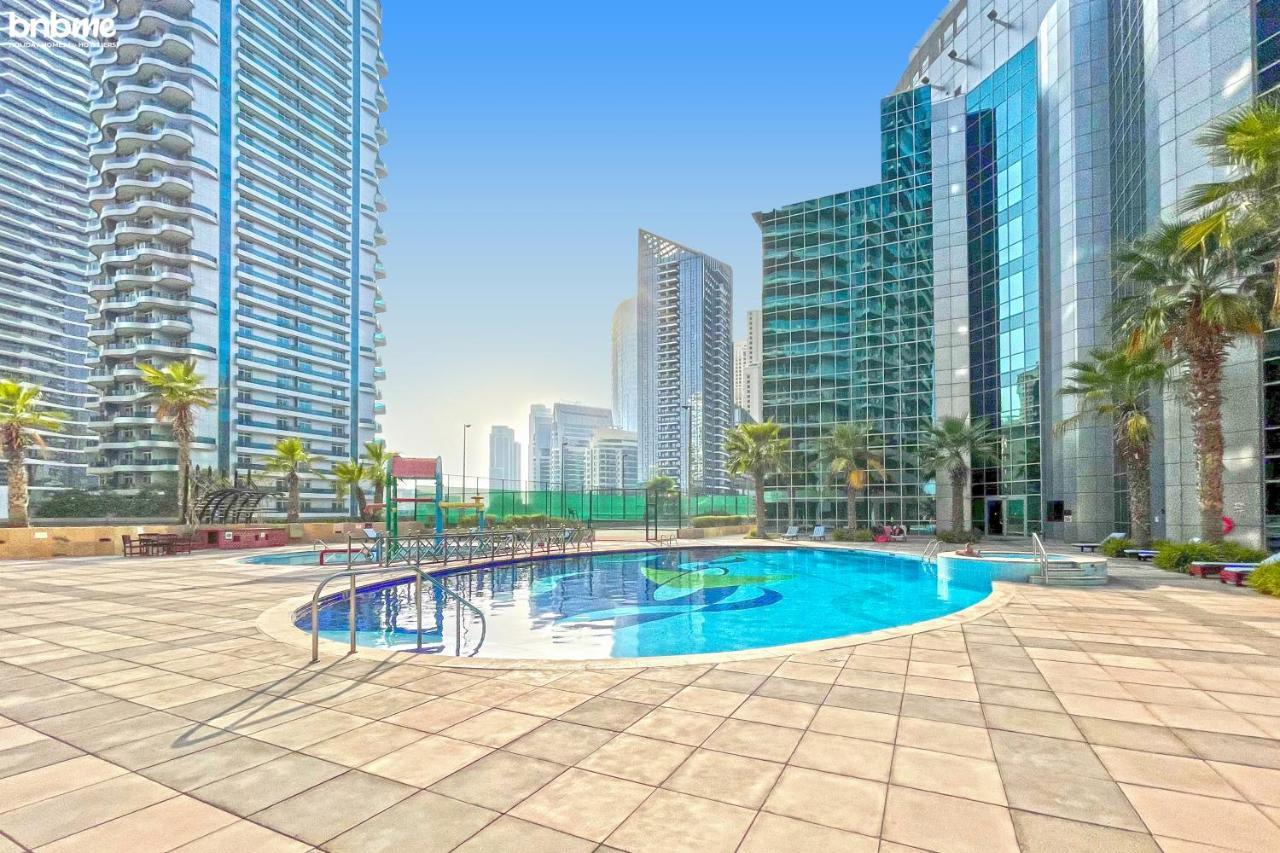 Bnbmehomes - Sit Back & Enjoy Seeing The Luxury Yachts Drive By - B67 Apartment Dubai