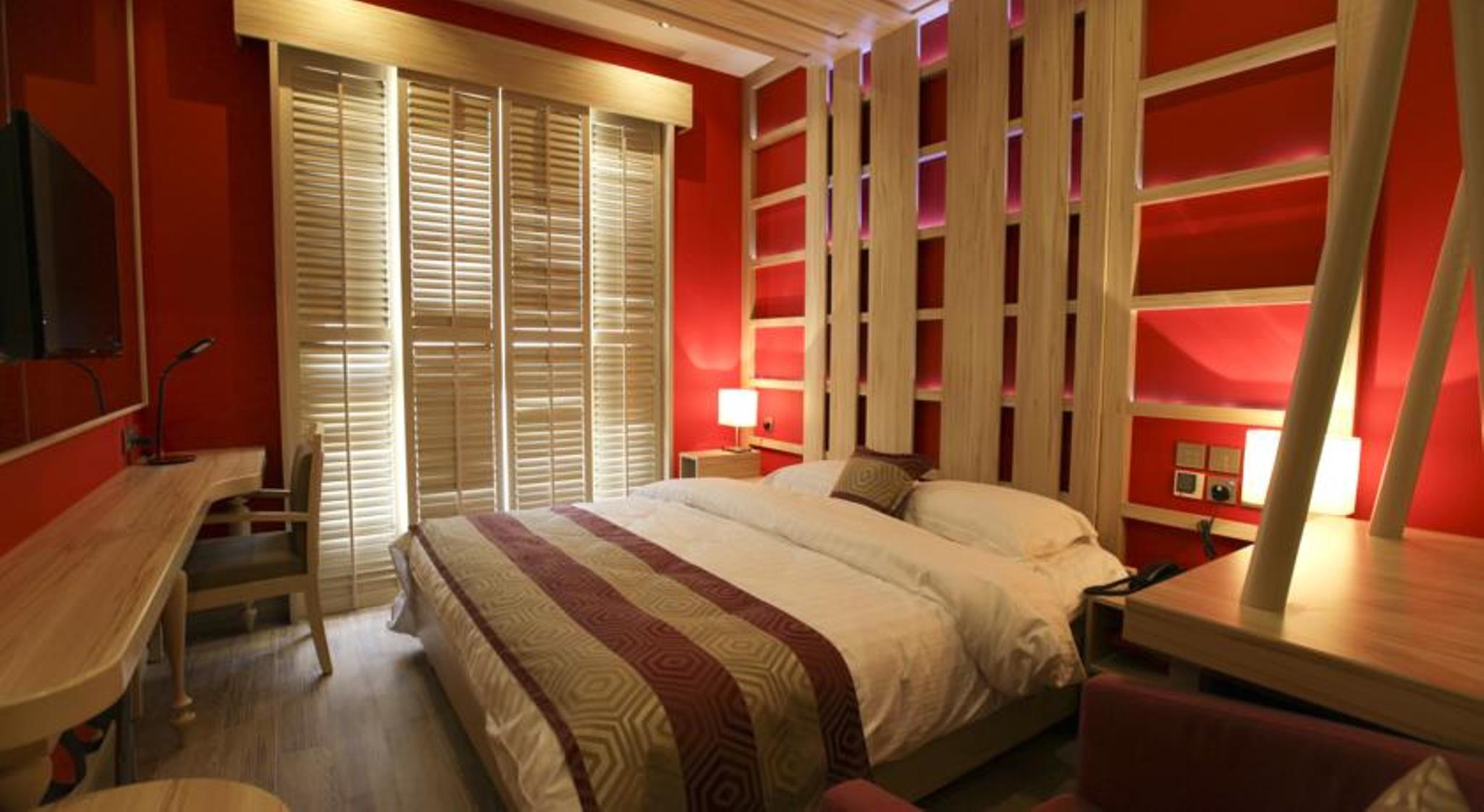 Hotel Palette Royal Reflections And