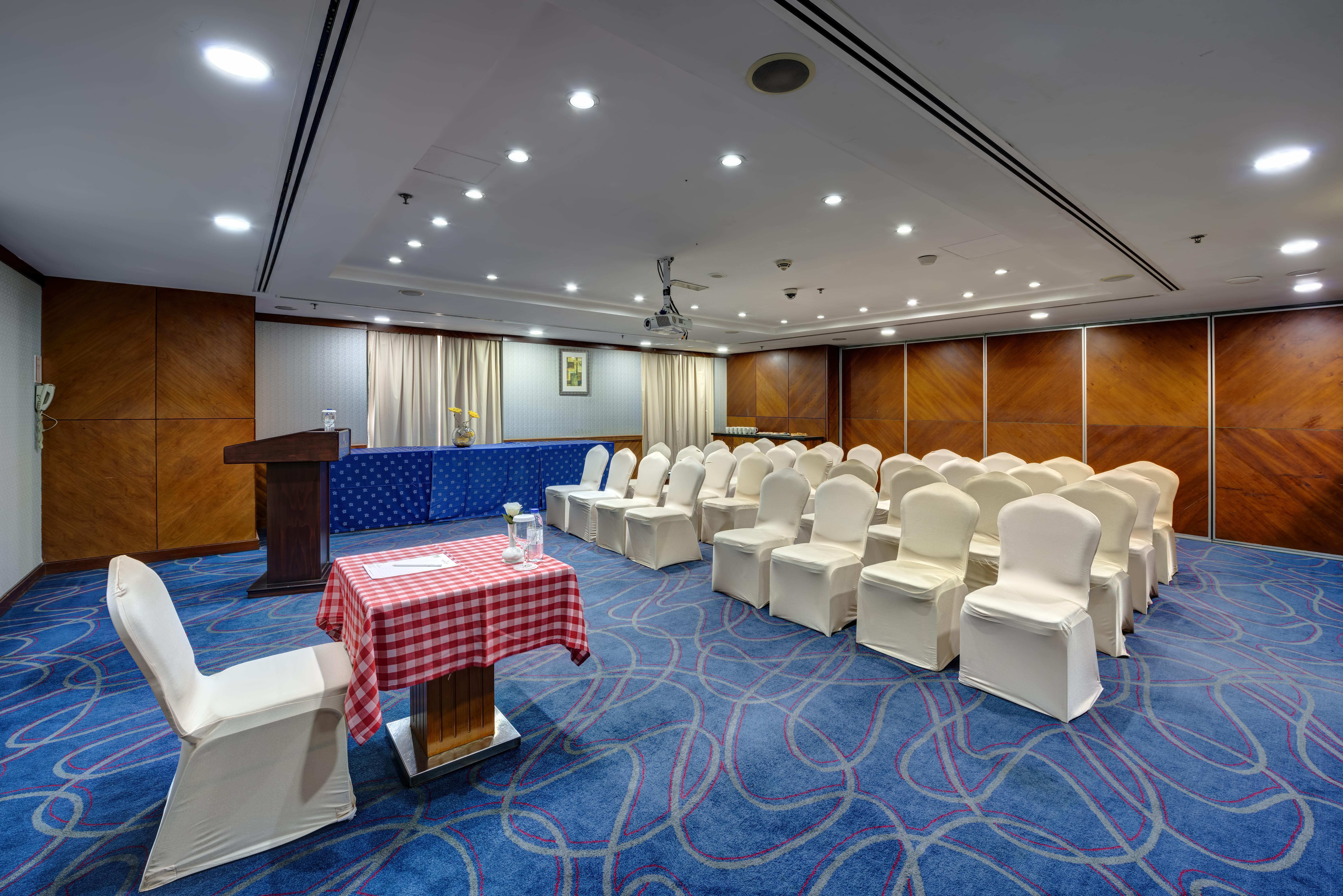 Hotell Al- Barsha 4*