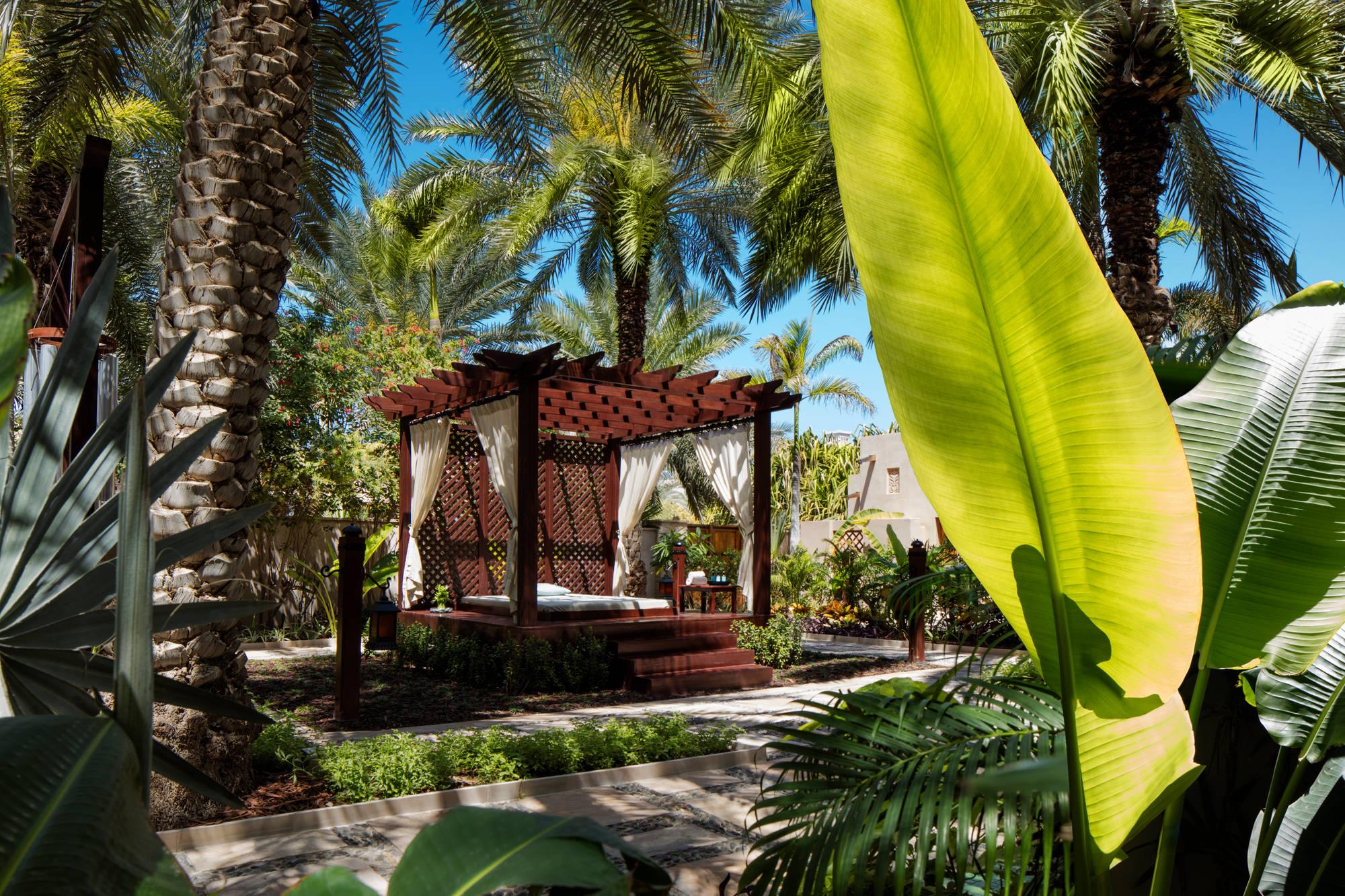 Jumeirah Mina Al Salam Resort 5*