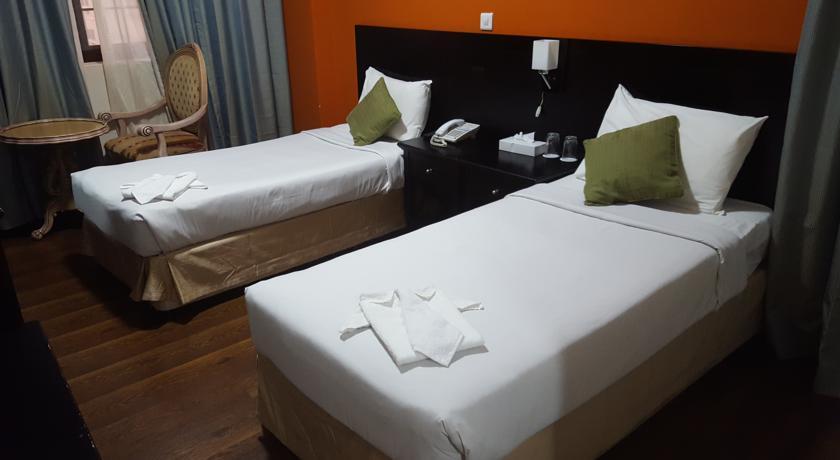 Eureka Hotel 2*