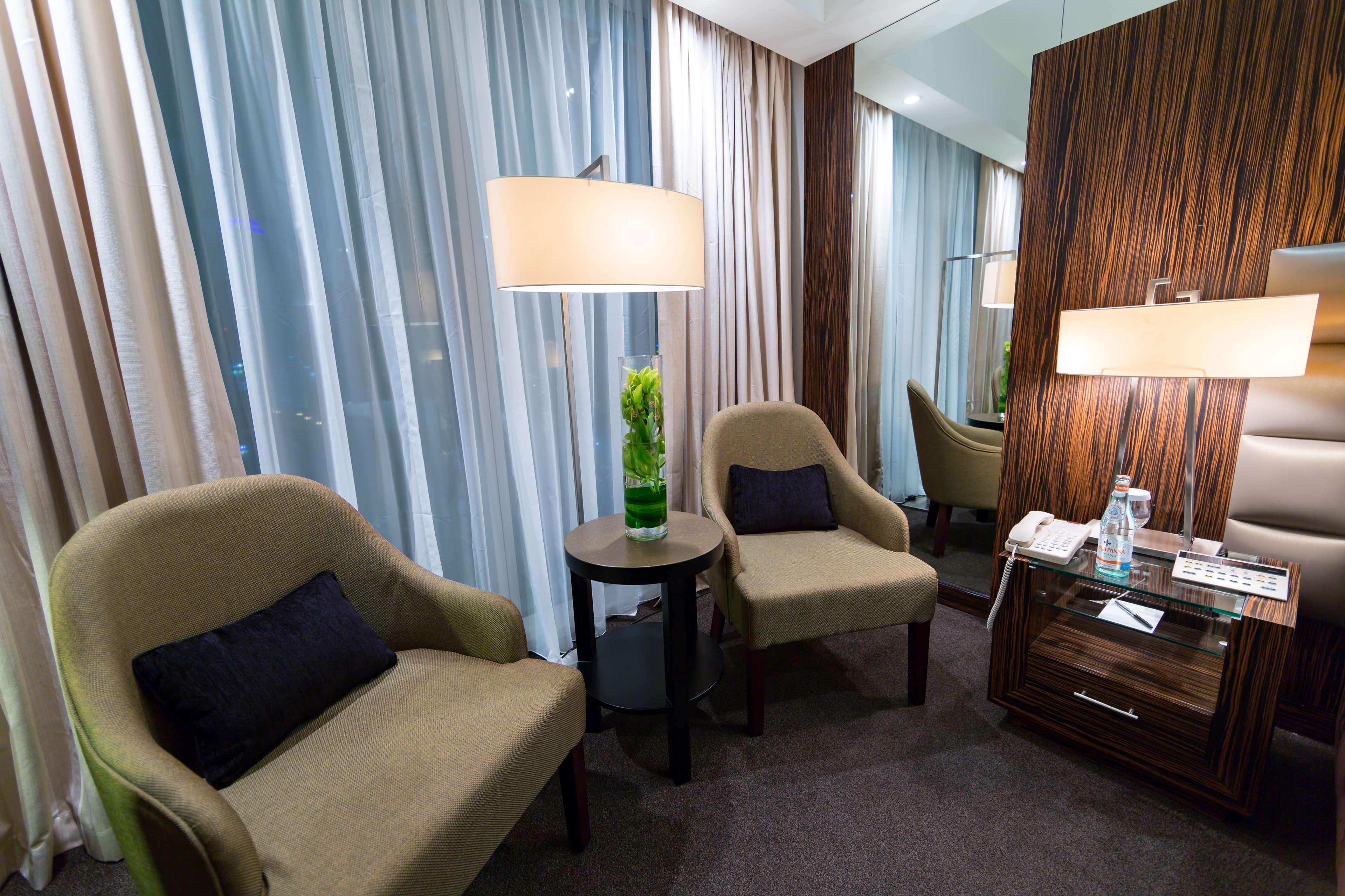 Voco - Bonnington By Ihg Hotell Dubai