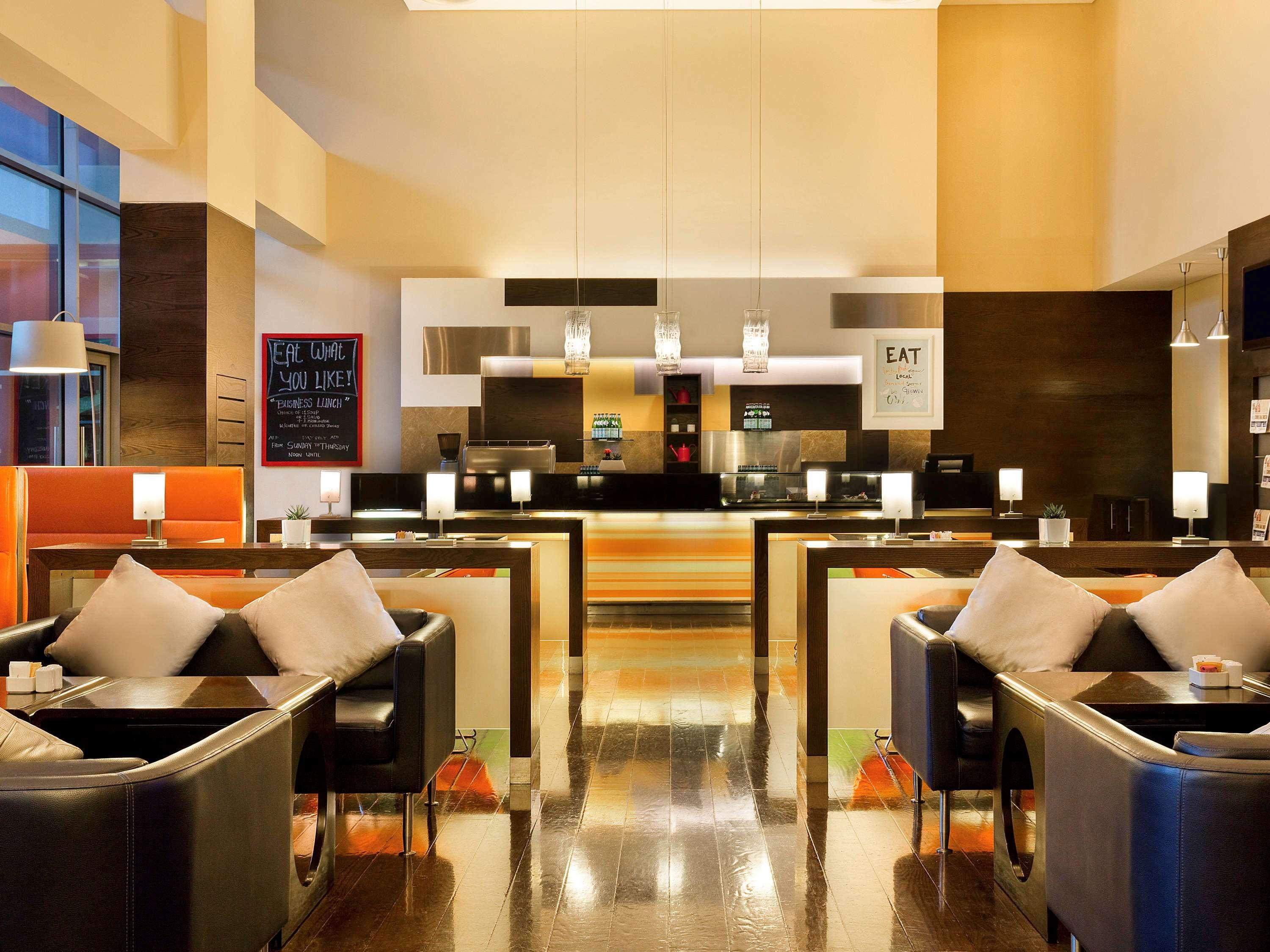 Ibis Al Rigga Hotell