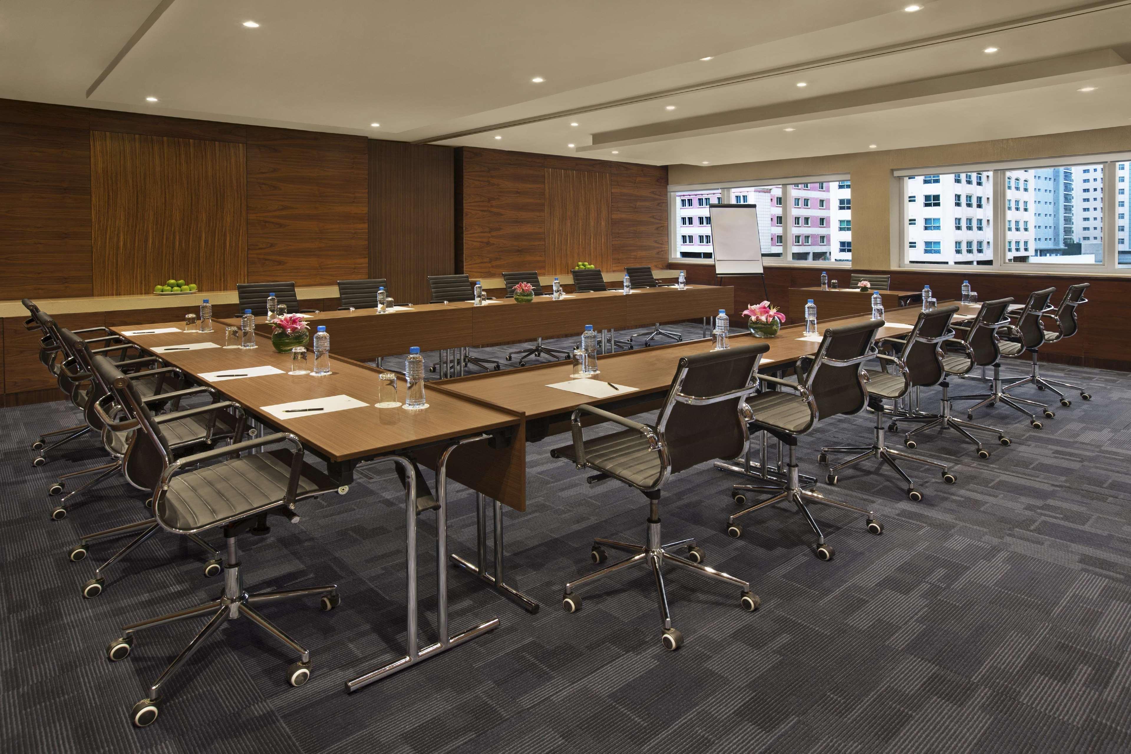 Doubletree By Hilton And Residences - Al Barsha 4* Dubai