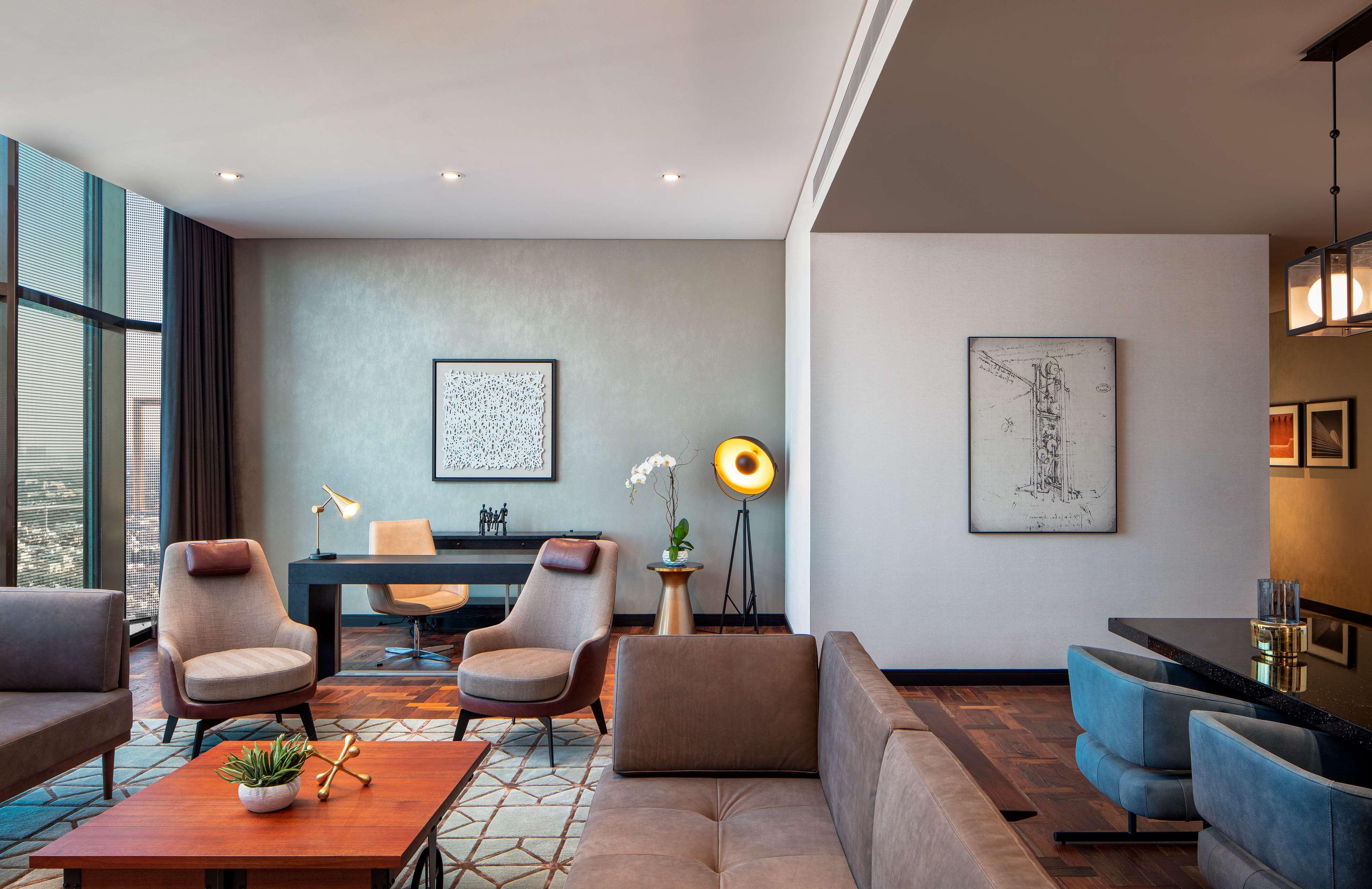 Doubletree By Hilton And Residences - Al Barsha 4*
