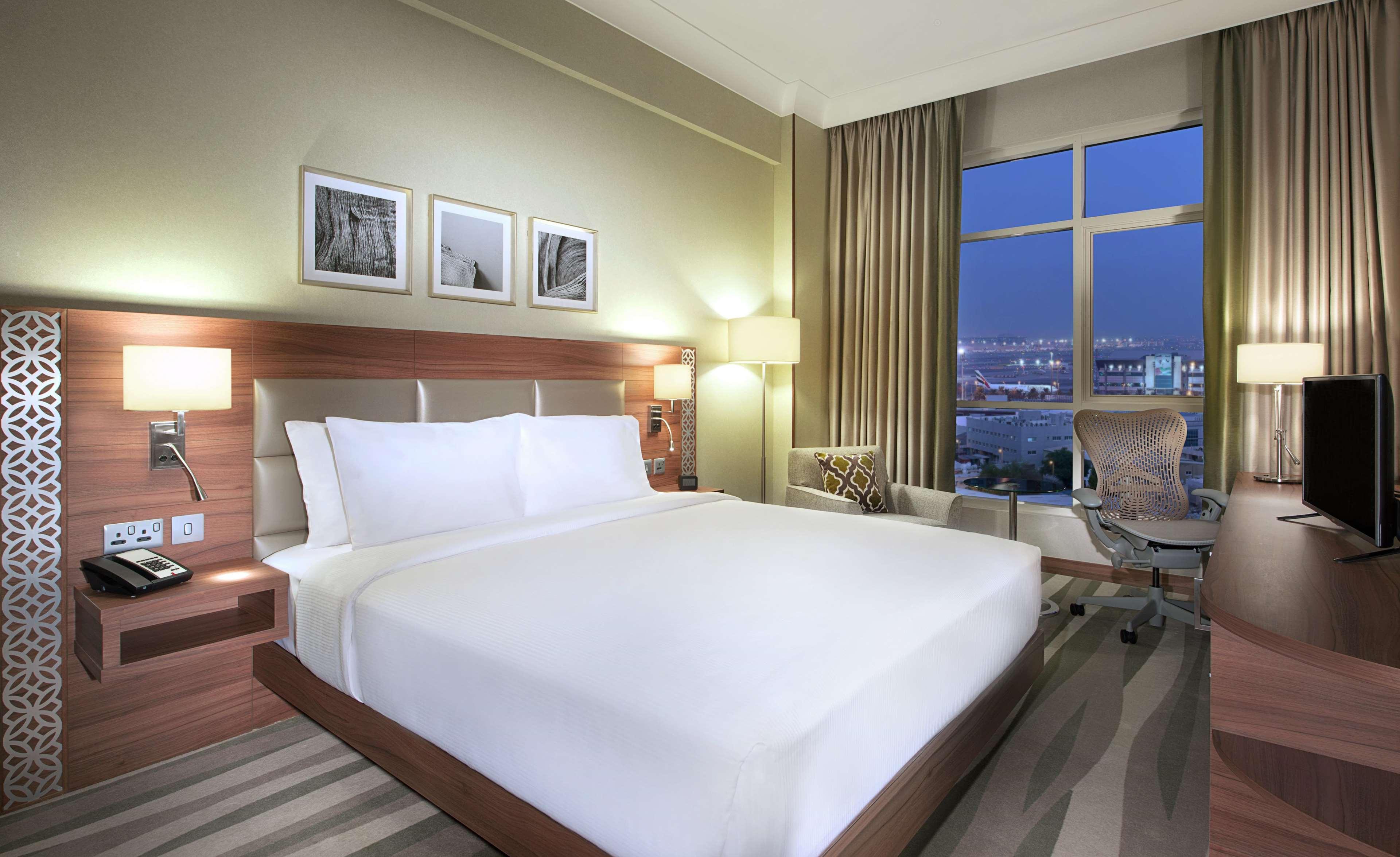 Hotel Hilton Garden Deira 4*