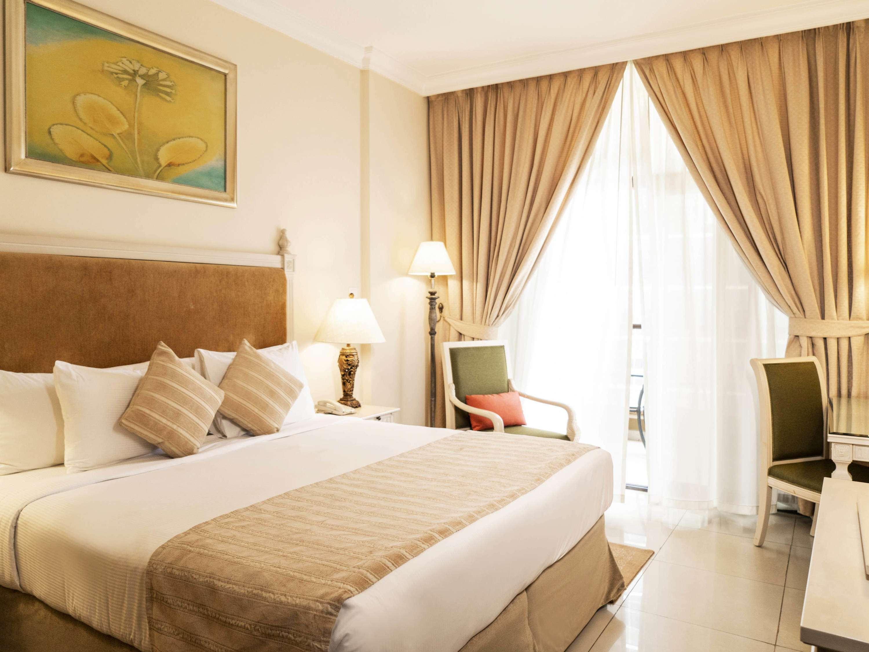 Mercure Barsha Heights Apartahotel 4*