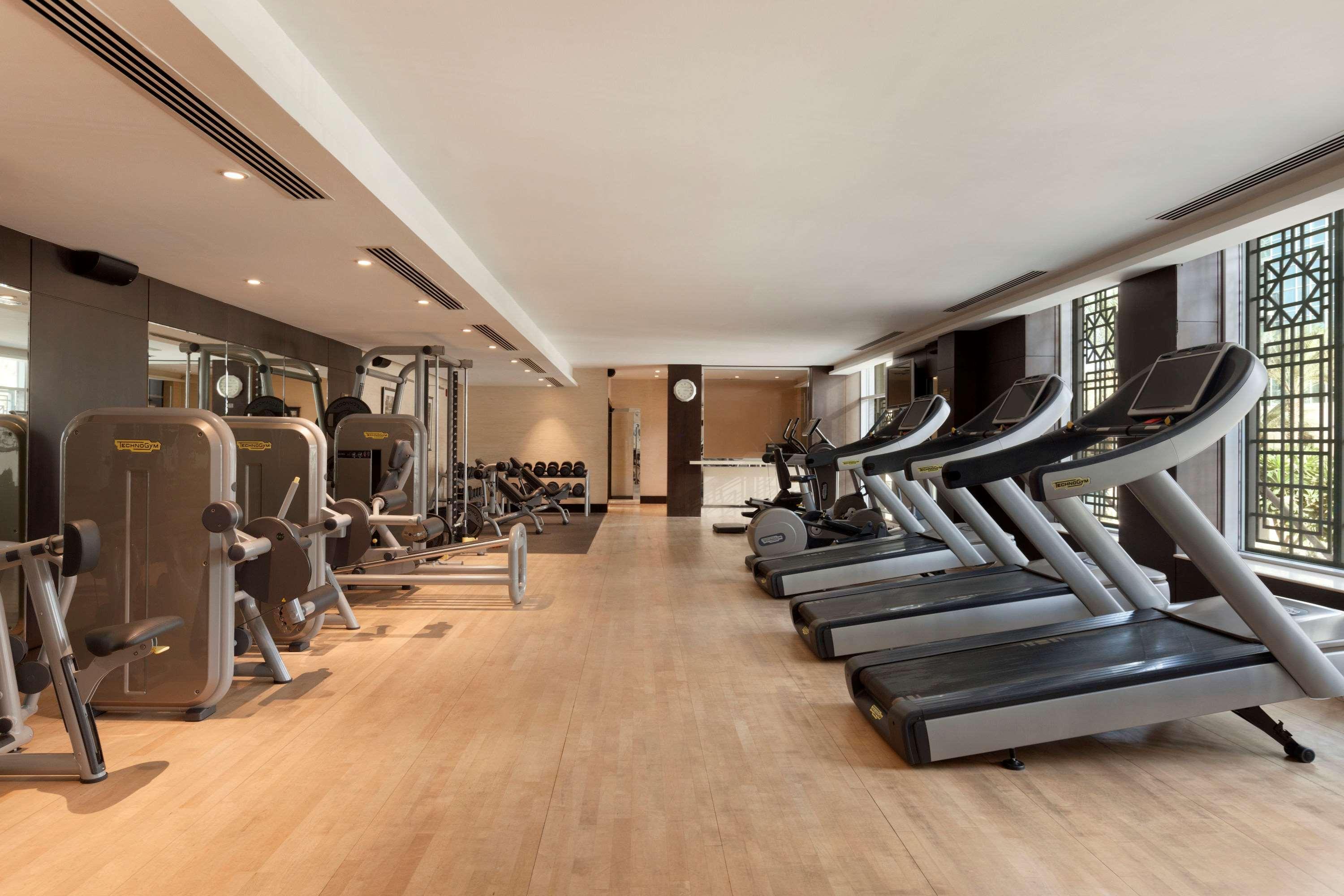 Ramada By Wyndham Downtown 4*