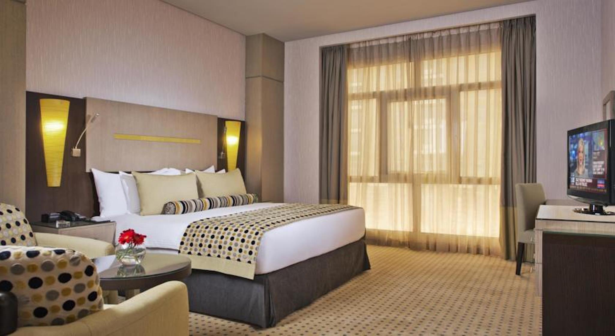 Time Grand Plaza Hotel, Airport