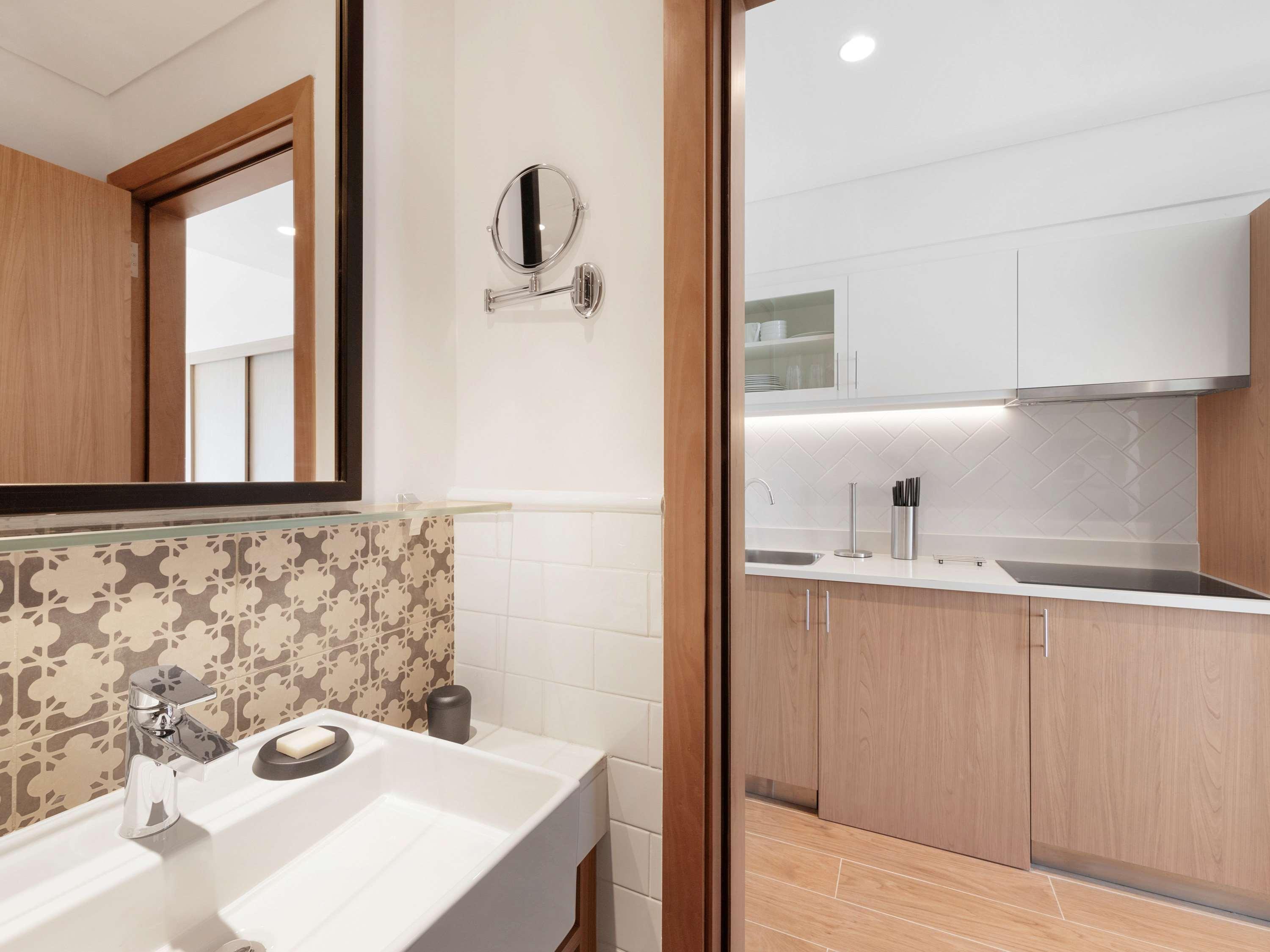 Aparthotel Adagio Deira 4*
