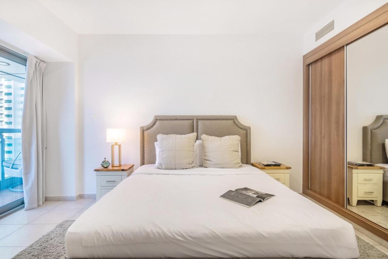 Baytik - Modern 3 Bedroom In Princess Tower, Marina *