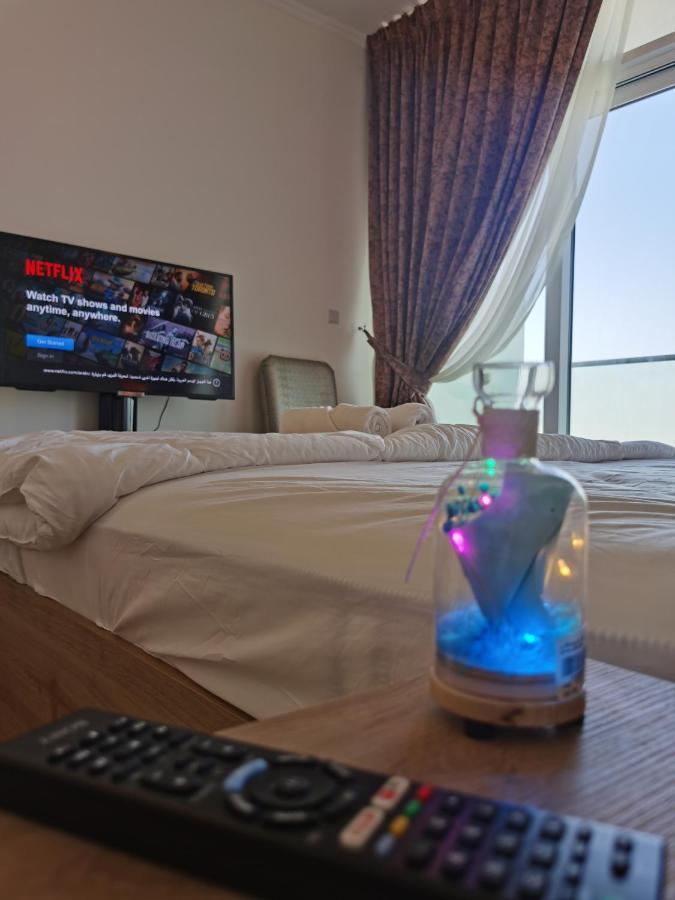 Heaven Escape Surrounded By Stunning Golf View High Floor -netflix-gym-pool -perfect Vacations *