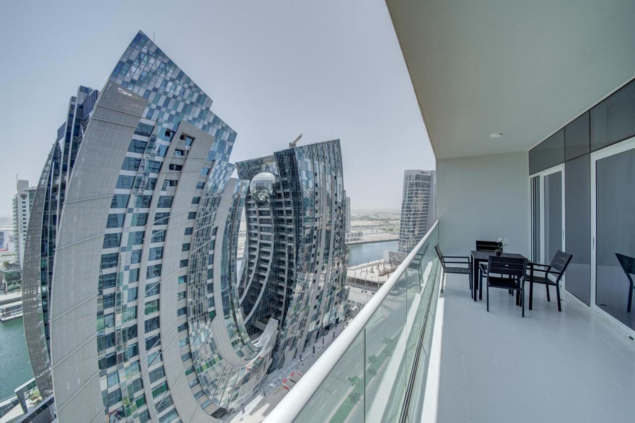 Premium 2br W Canal View Near Downtown Dubai