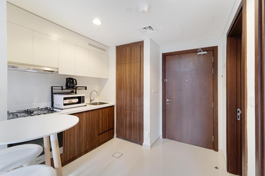 Apartment Brand New 1br- Business Bay - Burj Khalifa View