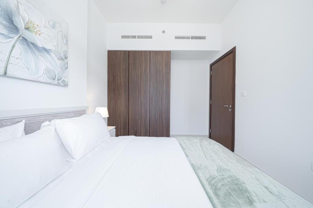 Cozy Brand New 1bd-business Bay- Burj Khalifa View Lägenhet *