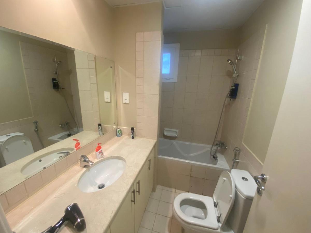 Spacious 4-bedroom Villa, Children Friendly * Dubai