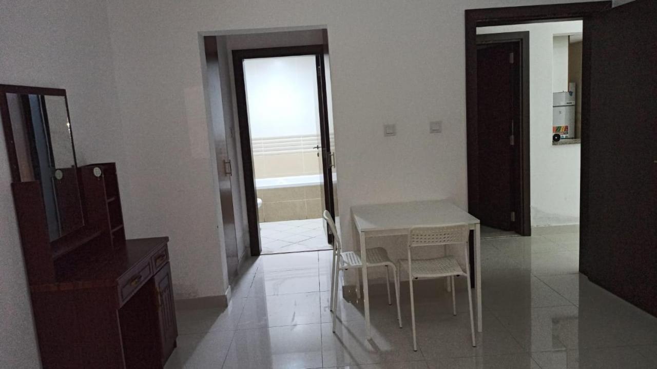Budget In Apartament *