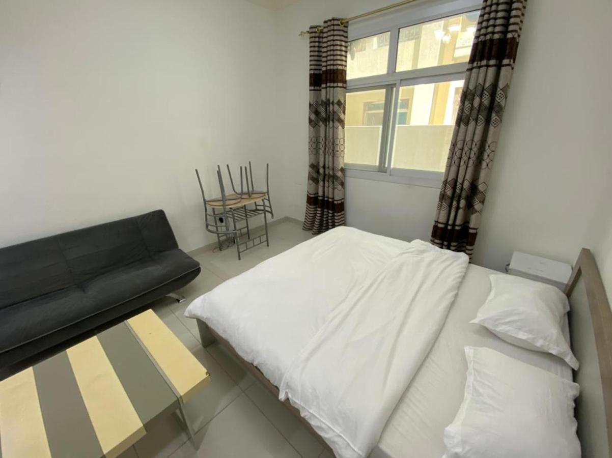 Budget In Apartament *