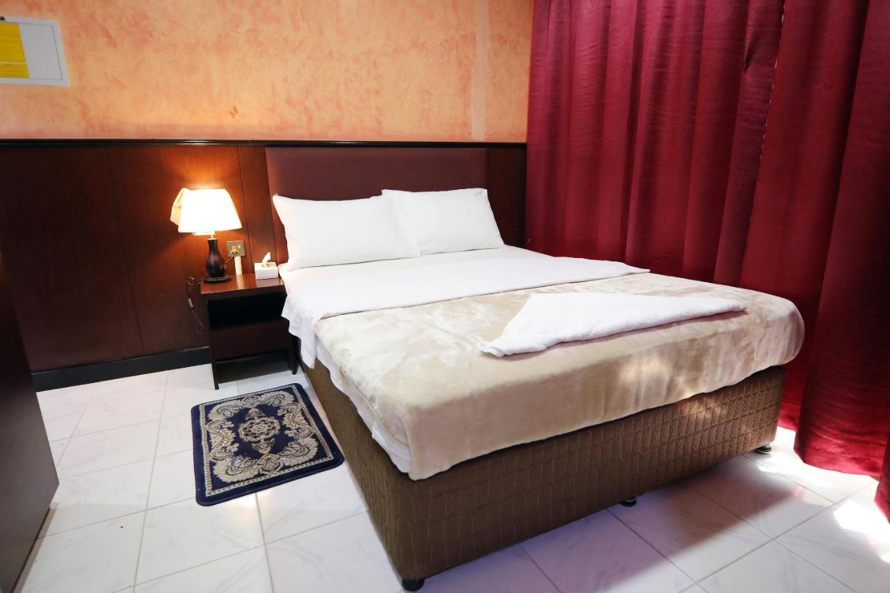 Oyo 912 Tanha Hotel Dubái