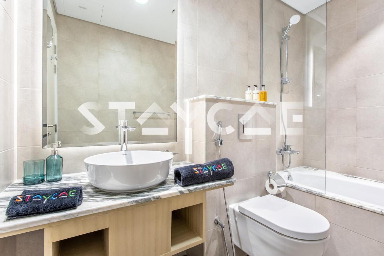Staycae Homes - Paramount Midtown Appartement *