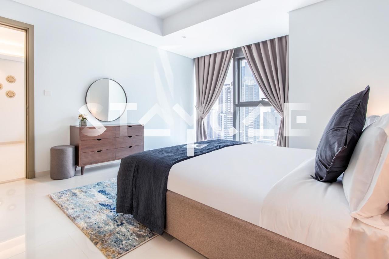 Staycae Homes - Paramount Midtown Appartement Dubaï