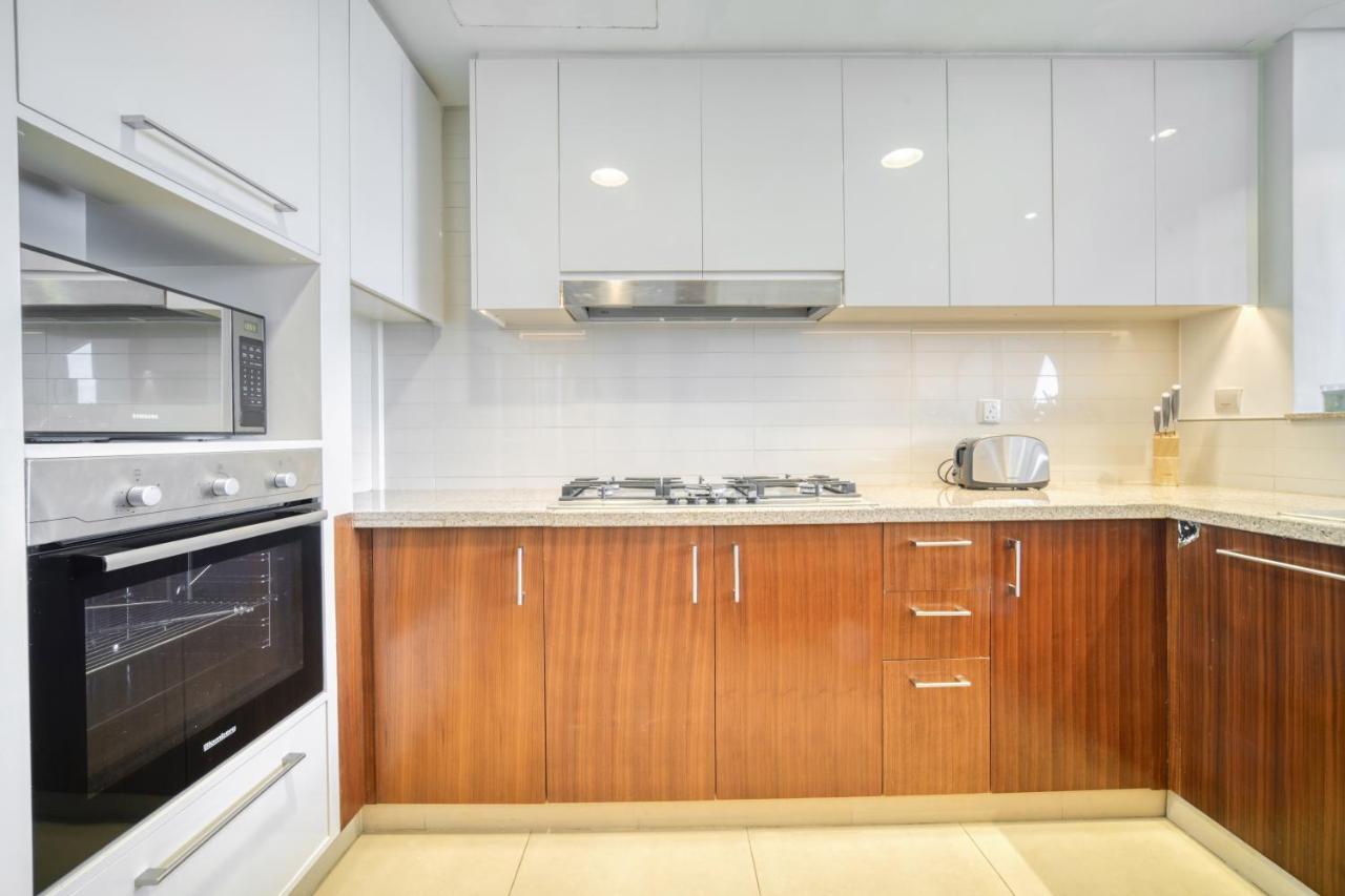 Mint - Burj Vista Apartment Dubai