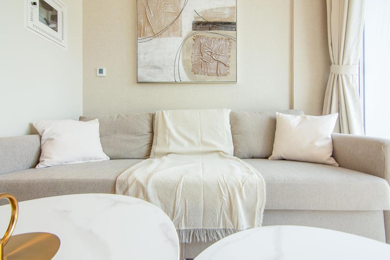 1 Bedroom In Business Bay, Burj Khalifa * Dubai