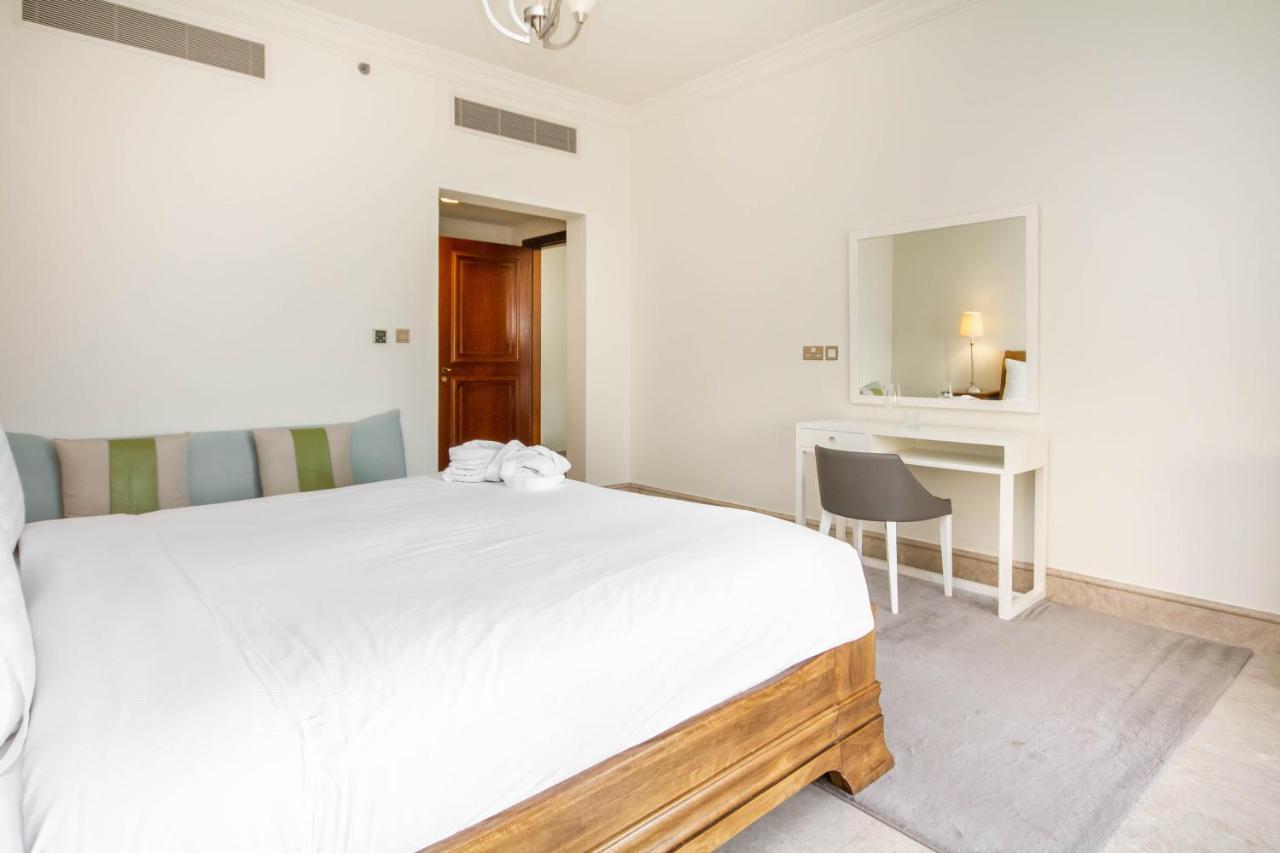 Bespoke Homes - Palm Jumeirah- 2 Bedroom & Pool Access, South Appartamento