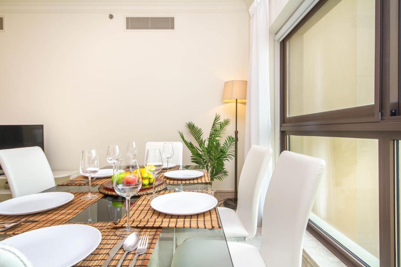 Bespoke Homes - Palm Jumeirah- 2 Bedroom & Pool Access, South Appartamento Dubai