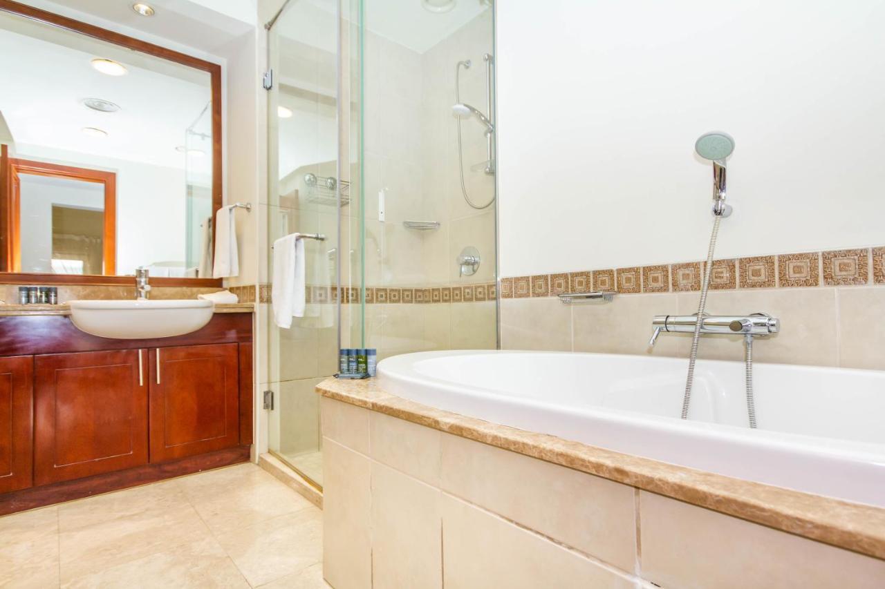 Bespoke Homes - Palm Jumeirah- 2 Bedroom & Pool Access, South Appartamento Dubai