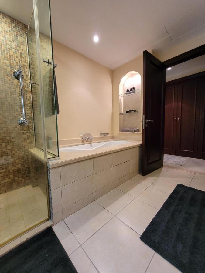 Appartamento Luxury 3 Bedroom - Mall 5 Min Walk Dubai
