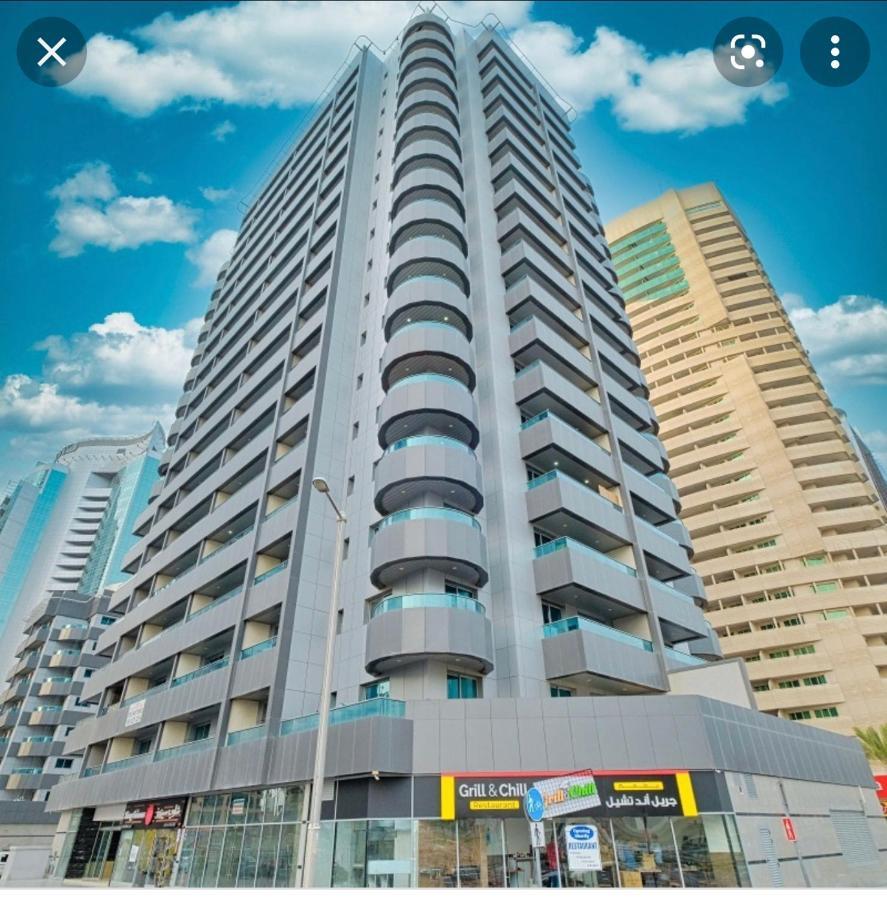 Privatunterkunft Private Gorgeous With Marina View With Shared Kitchen In Shared Dubai