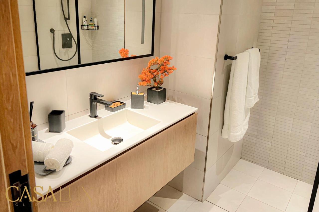 Stunning Std Flat In Dt, With Burj Khalifa View . *