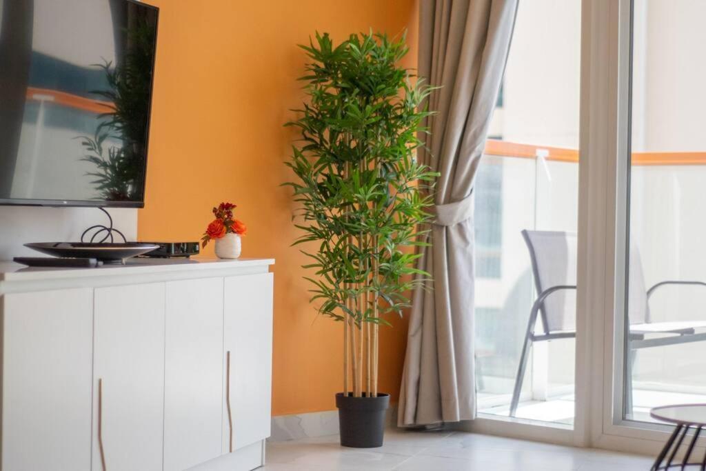 Lively Pop On The Business Bay Canal Apartamento Dubai