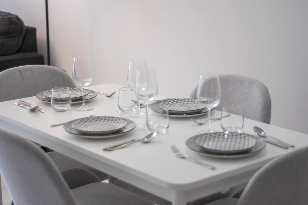 Lively Pop On The Business Bay Canal Apartamento