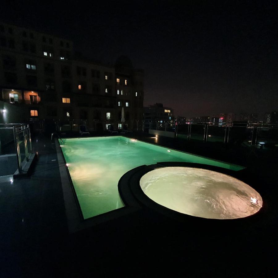 Luxury A Short Drive Away From Downtown Apartamento *