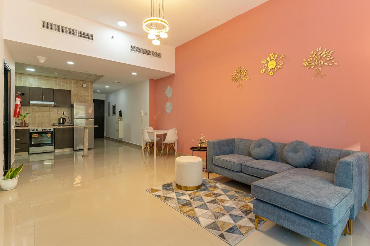 Cozy 1br In Marina/near By Beach/metro Tram Apartment Dubai