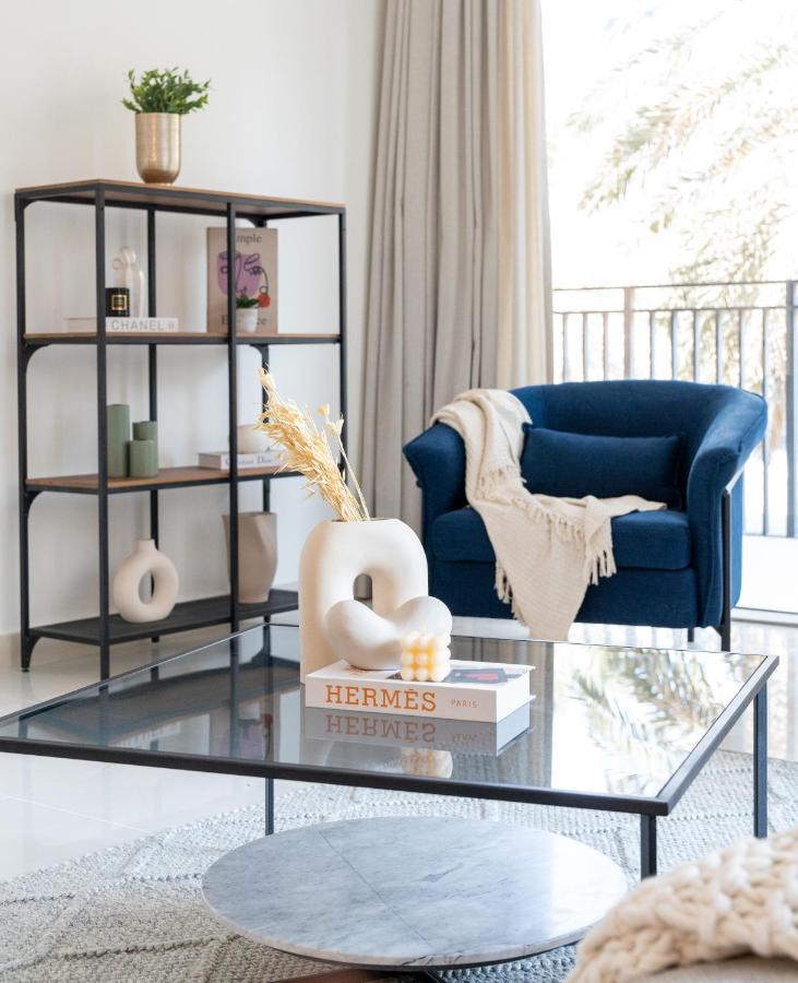 Higuests - Elegant With Terrace Minutes From Burj Khalifa Apartamento Dubái