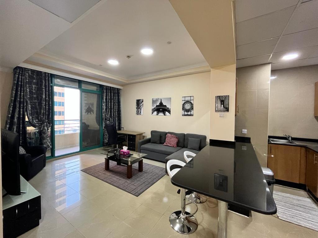 Marsa Sea View Luxury Apartment's - Marina Crown Tower Apartment *
