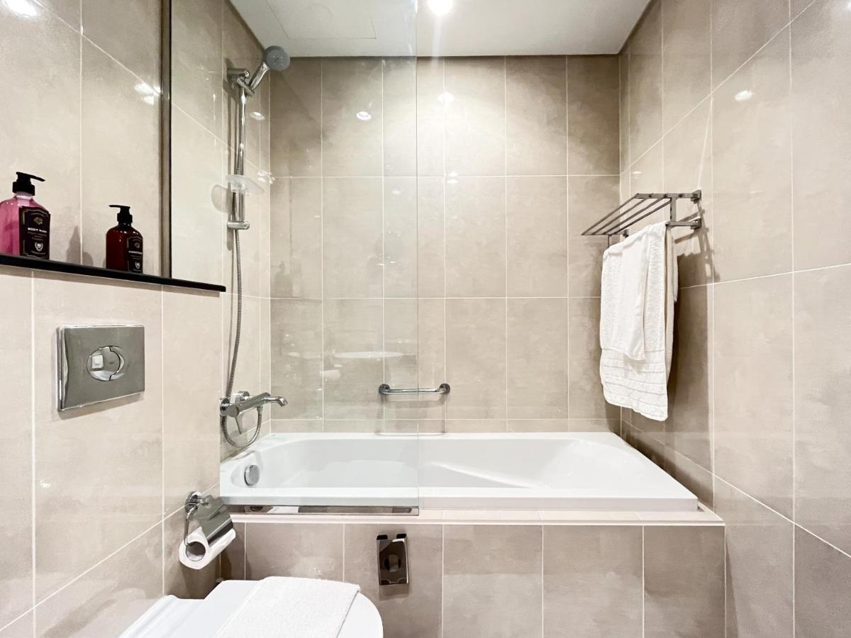 Stunning With Great Facilities And Community Appartement
