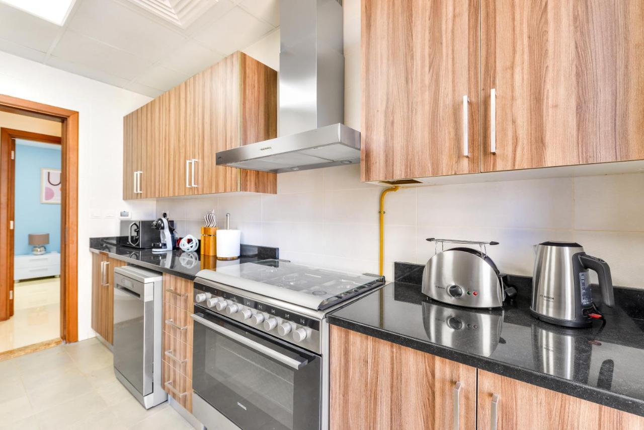 Apartment Dunya Tower - Downtown Luxury - 5 Min Walk To Mall! *
