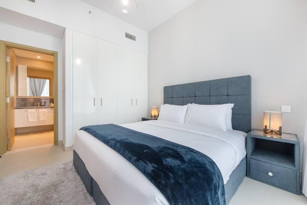 Glamorous Difc Downtown Direct Bridge To Dubaimall Apartamento