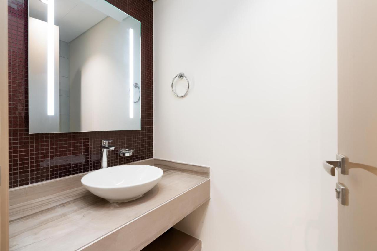 Lejlighed Lux Bnb Paramount Tower I Burj Views Dubai
