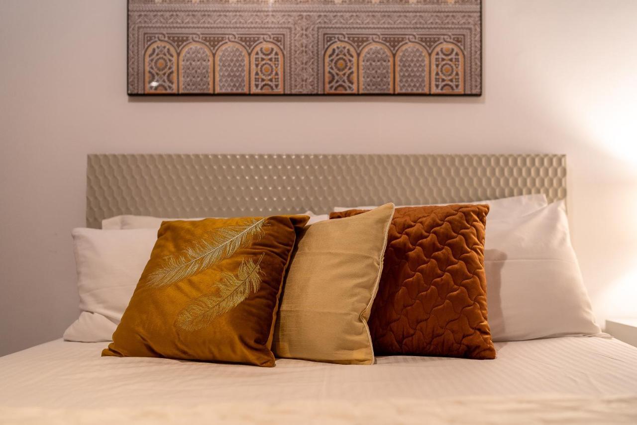 Appartamento Spectacular Burj & Fountain View - Luxurious 3 Bedrooms & Maids - The Residences Dubai