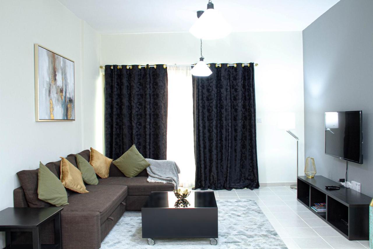 Prime Location-greens 1br - Free Parking-pool-gym * Dubai
