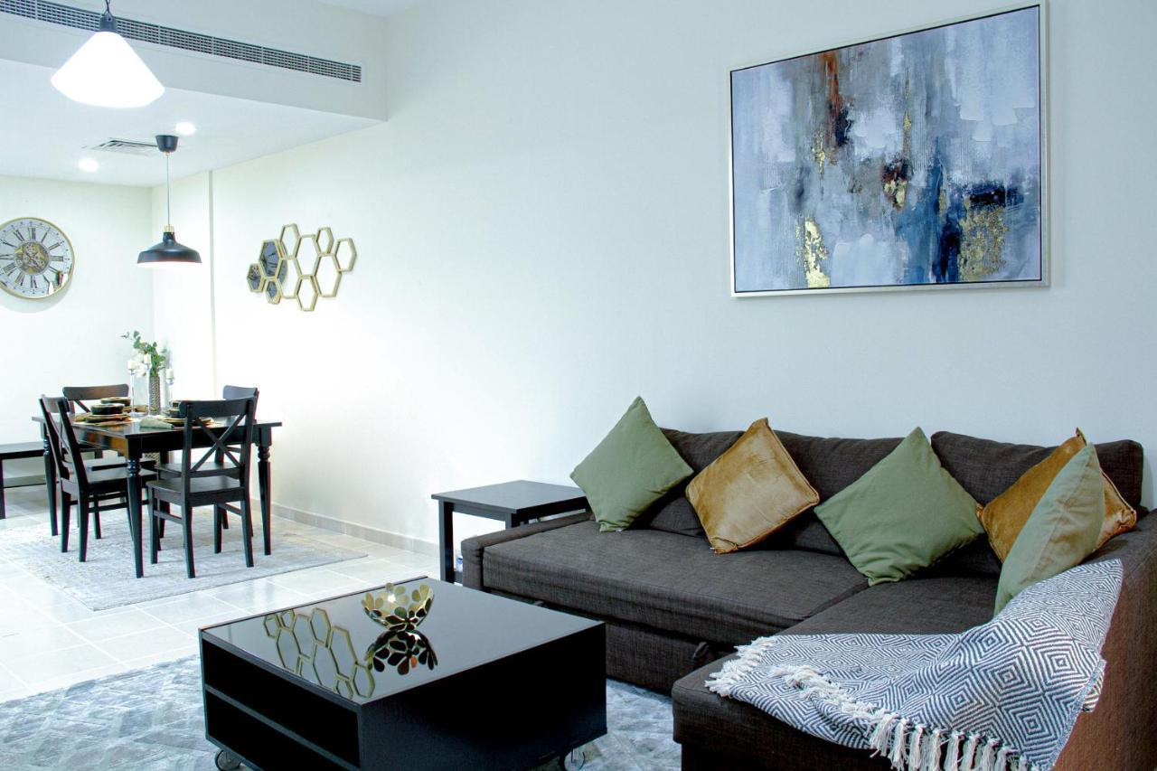 Prime Location-greens 1br - Free Parking-pool-gym *